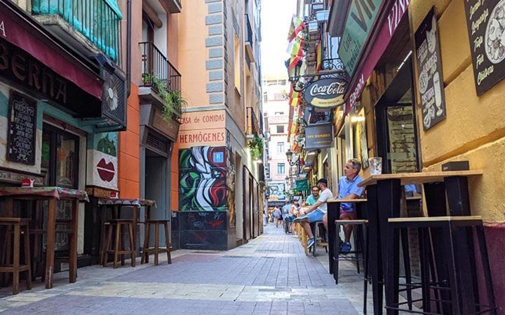 Appartement Piso 4 Con 2 Parking En Casco Historico De 2 Noches Minimo *