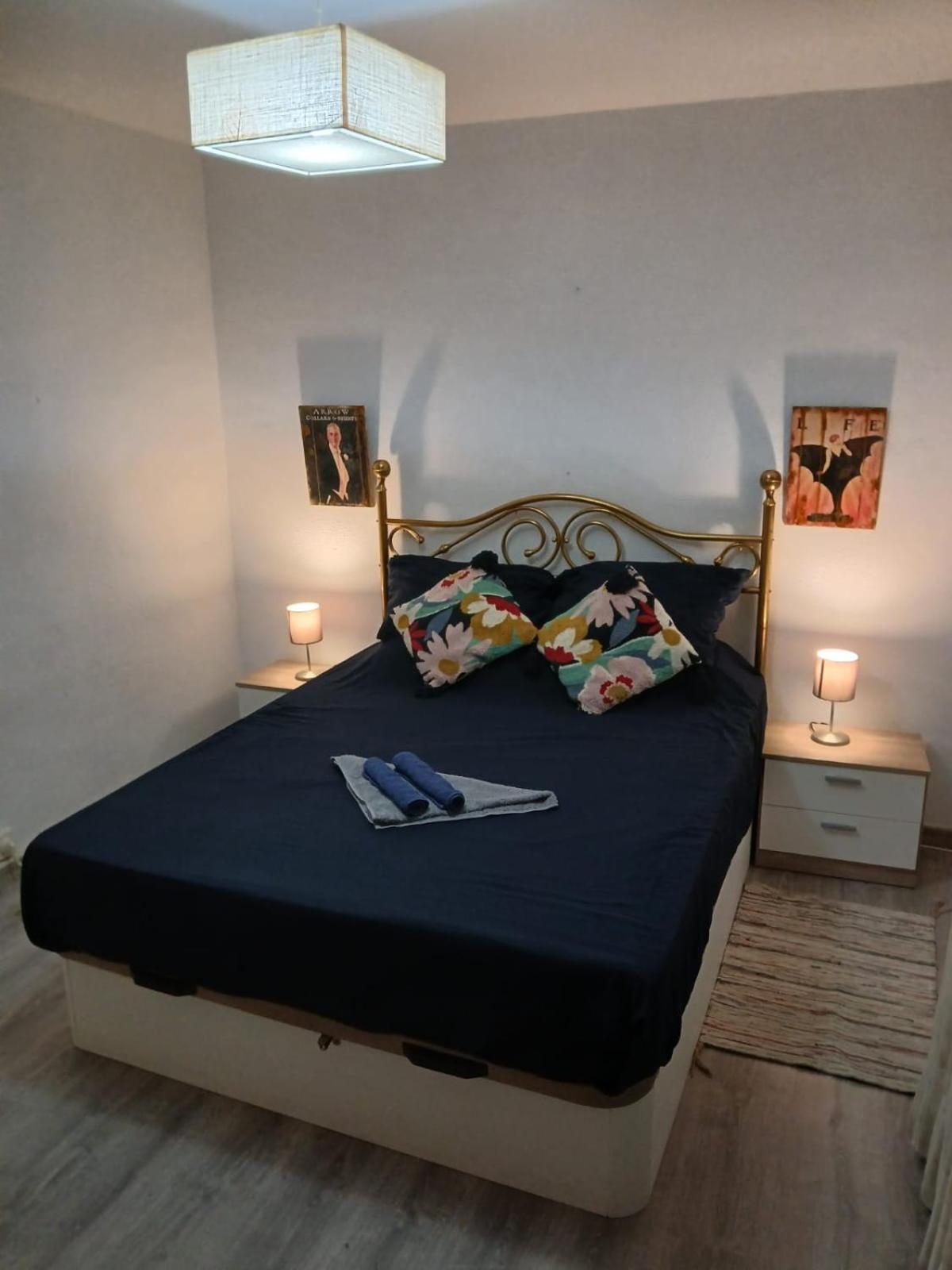 Piso 4 Con 2 Parking En Casco Historico De 2 Noches Minimo Appartement *