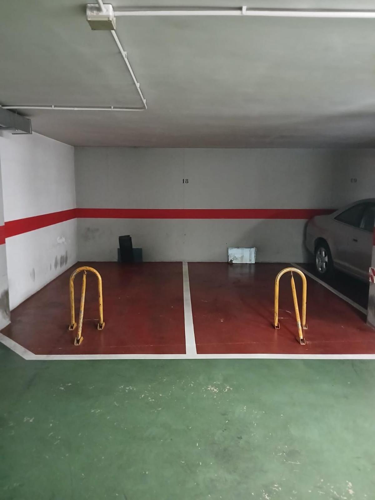 Appartement Piso 4 Con 2 Parking En Casco Historico De 2 Noches Minimo *